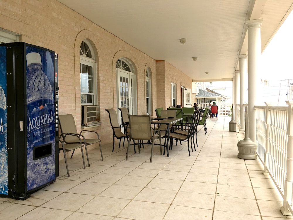 Belmar Inn 41/45