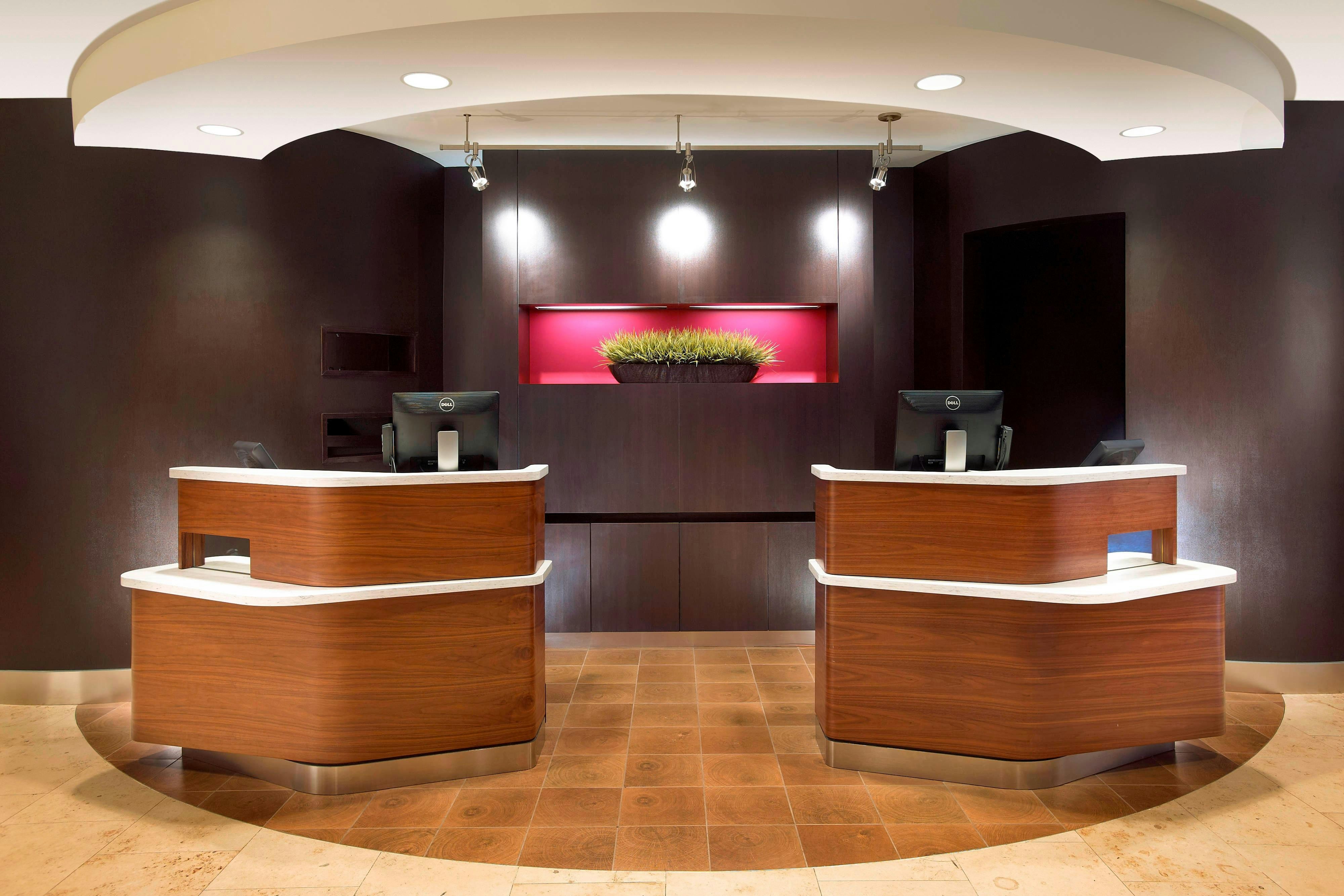 Courtyard By Marriott Anaheim Resort Convention Center 4/17