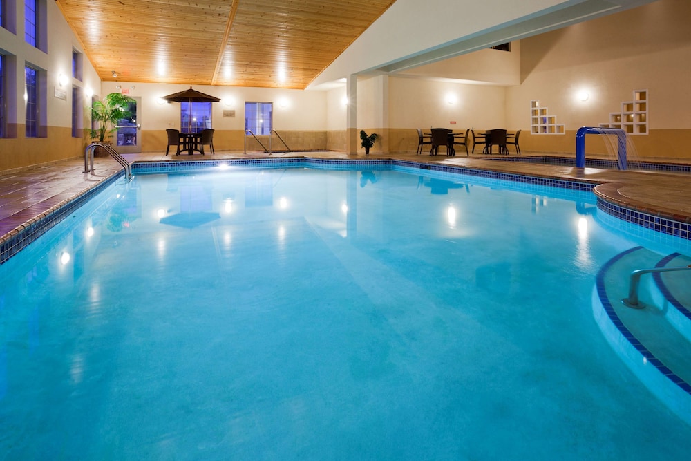 GrandStay Residential Suites Hotel 3/56