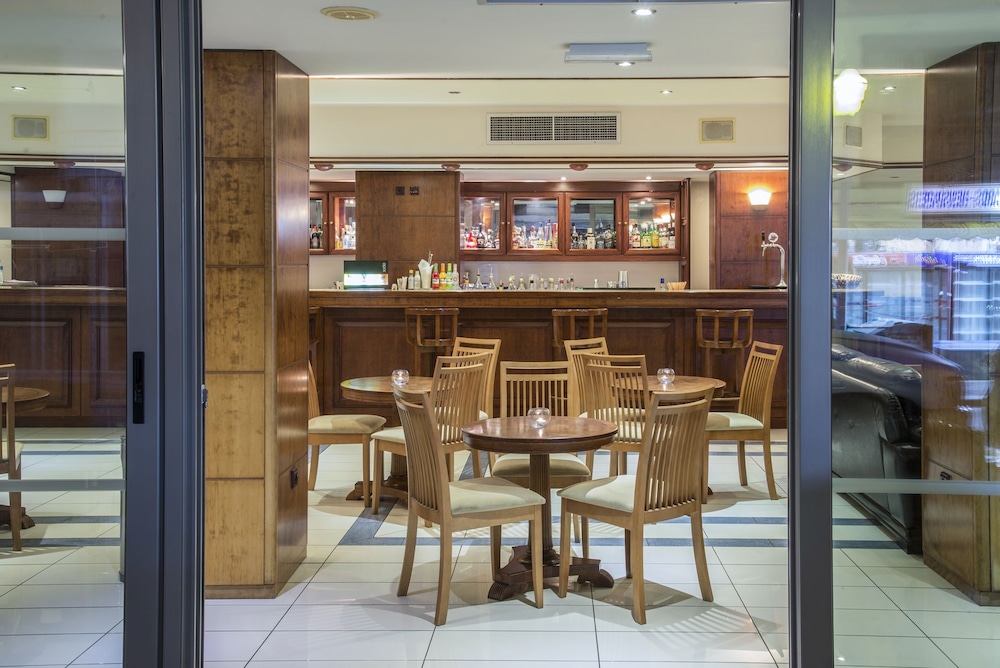 Manousos City Hotel 36/50