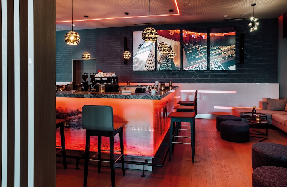 Leonardo Hotel Zurich Airport 46/76