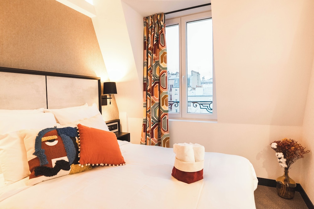 ESSENTIAL, ROOF TOP, CITY, DOUBLE BED