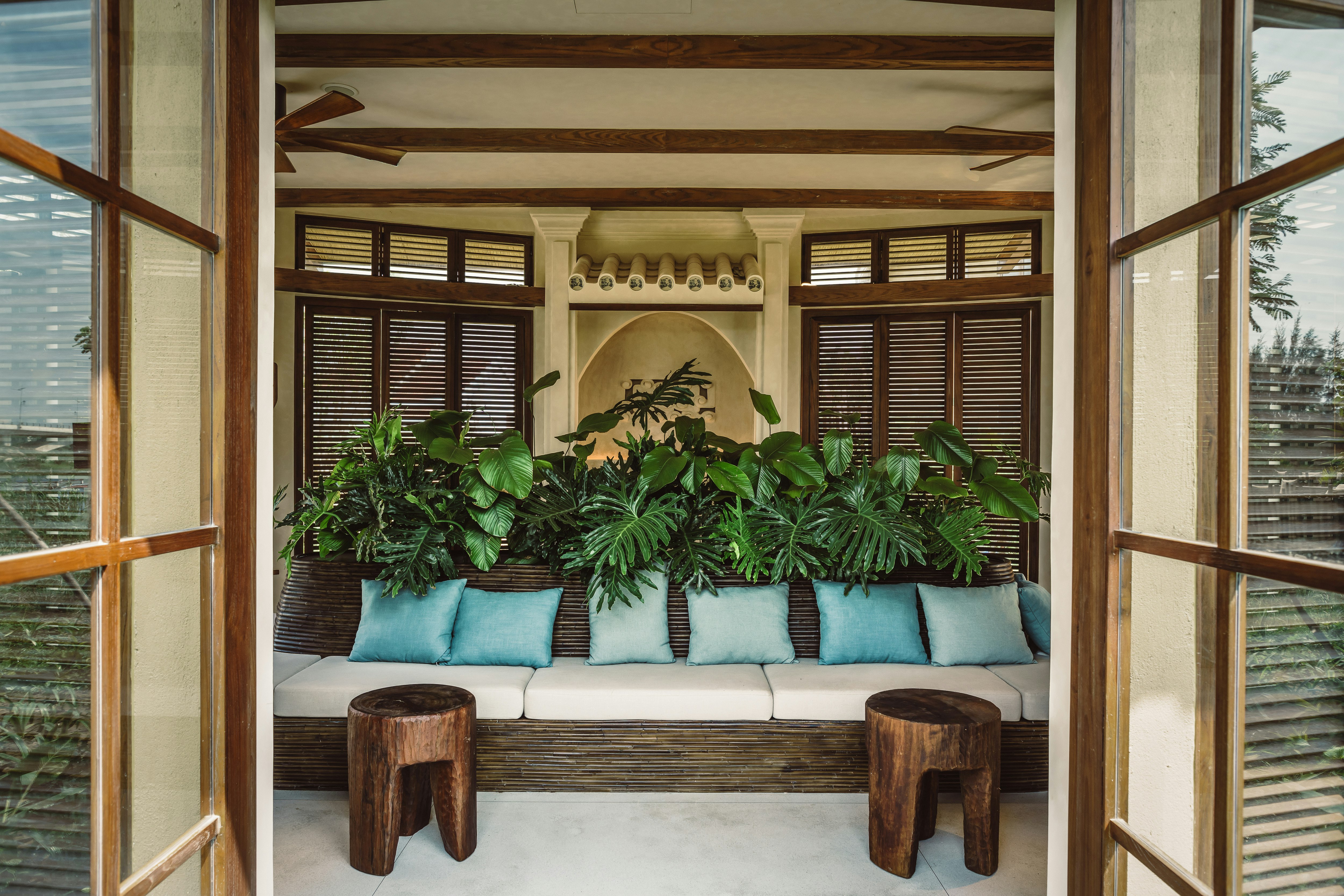 Namia River Retreat 10/50