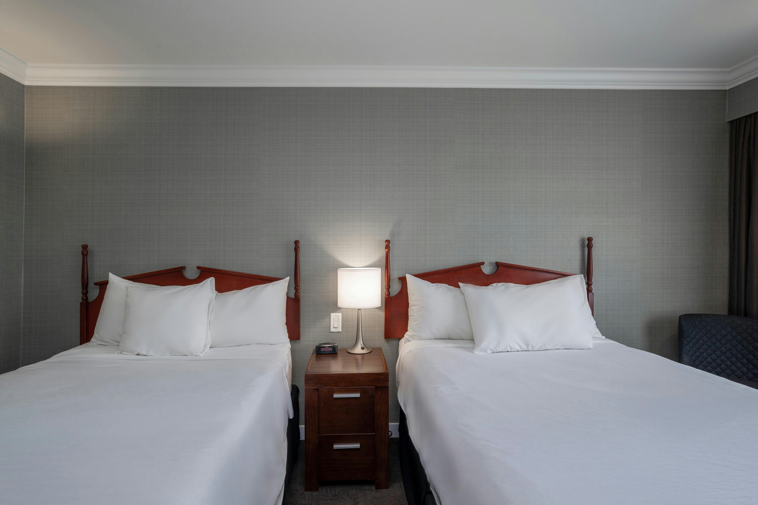 غرفة قياسية بسريرين مزدوجين، Sandman Hotel Revelstoke 3/4