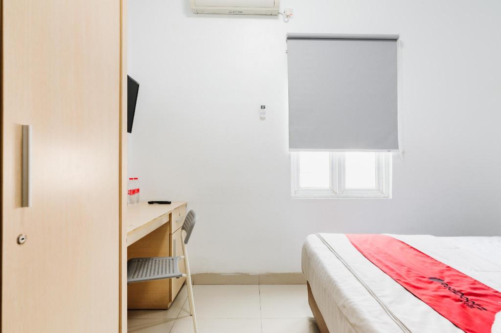 Reddoorz Near Siloam Hospital Palembang 9/56