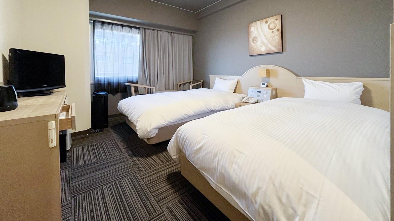 Standard, Twin Beds
