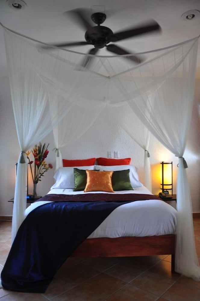 Flamingo Boutique Hotel 30/68