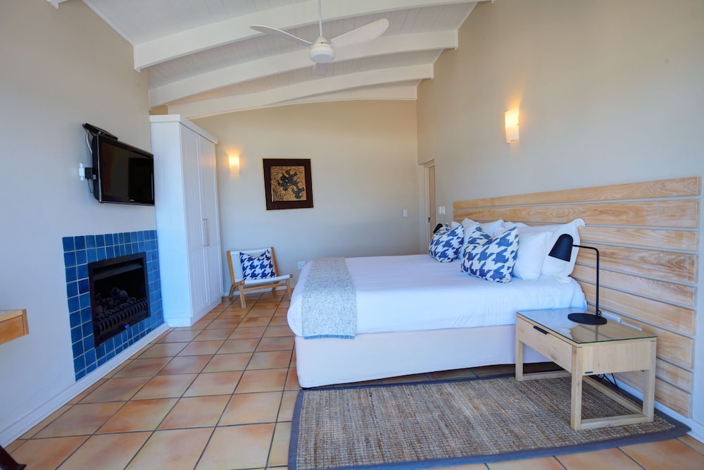 Periwinkle Guest Lodge 7/41