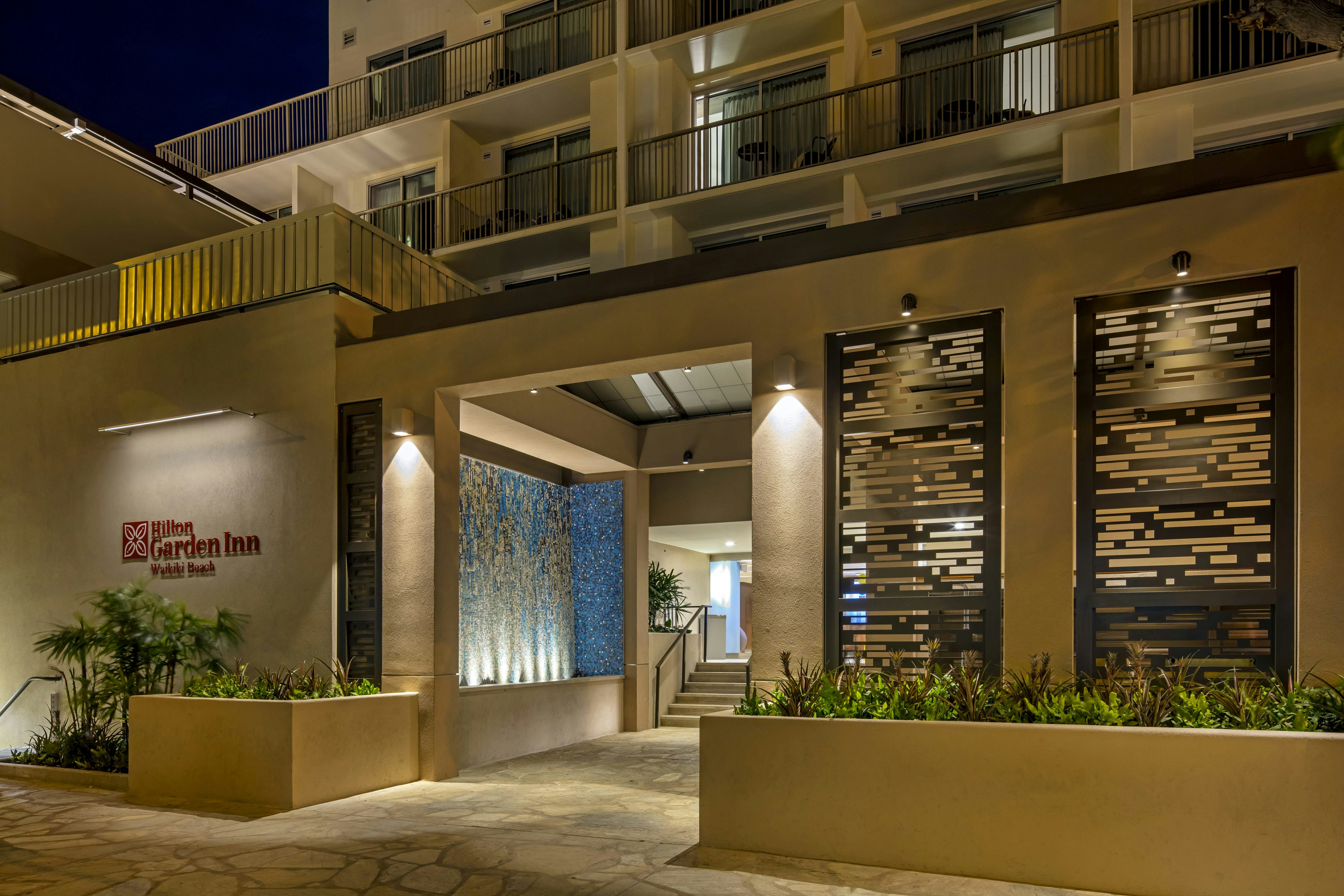 Hilton Garden Inn Waikiki Beach in HONOLULU - HI