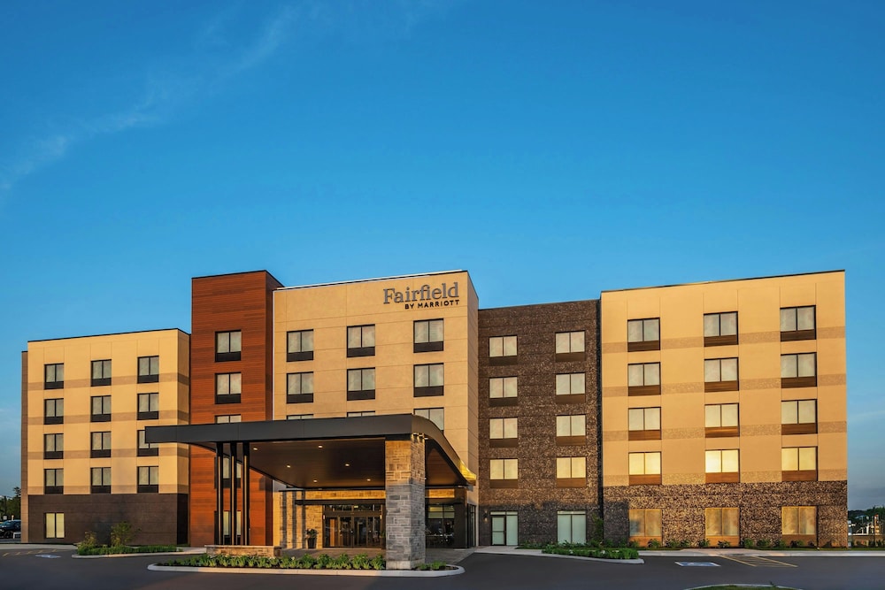 Fairfield Inn & Suites Gravenhurst Muskoka 2/50
