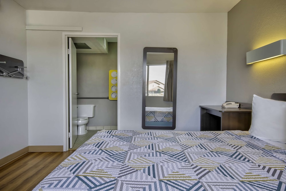 Motel6 Farmington, NM 42/65