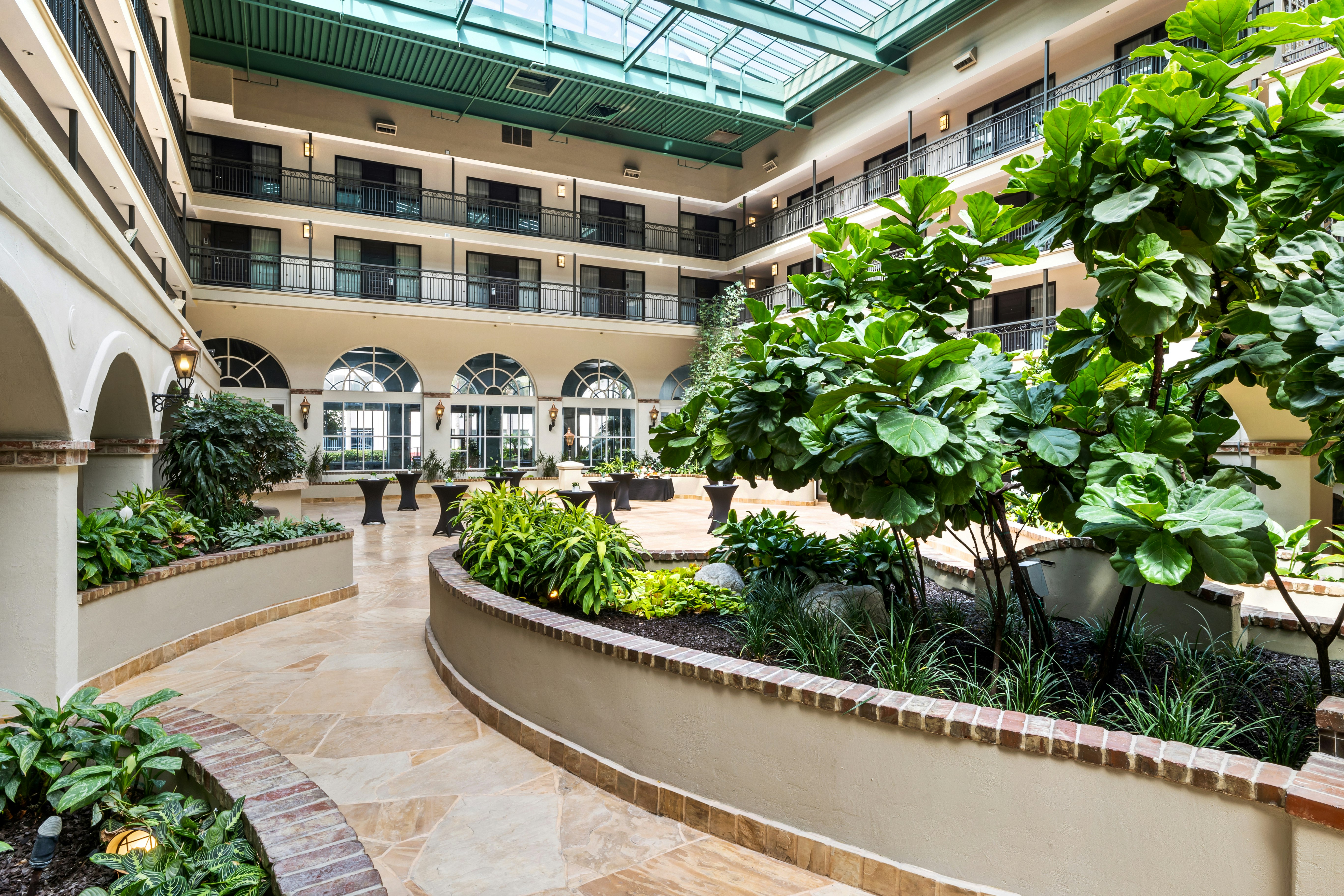 Embassy Suites by Hilton Los Angeles International Airport South 64/65