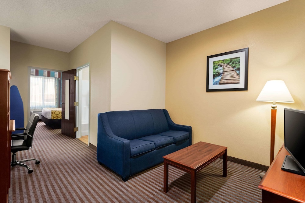 Baymont By Wyndham Elizabethtown 16/27
