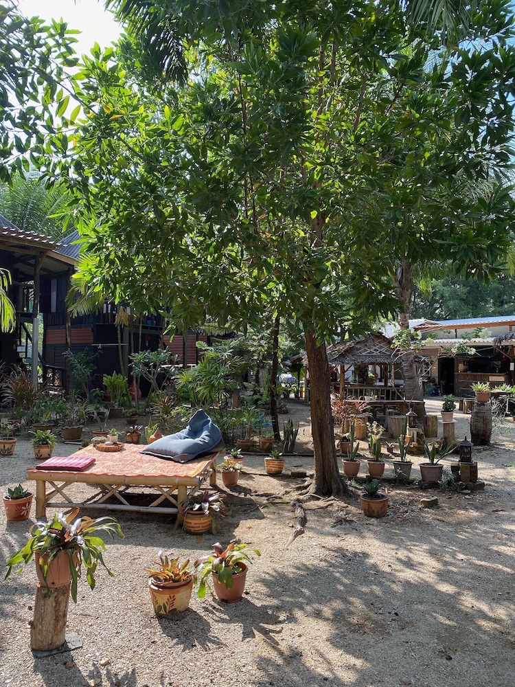 Leaf House Bungalow - Hostel 42/50