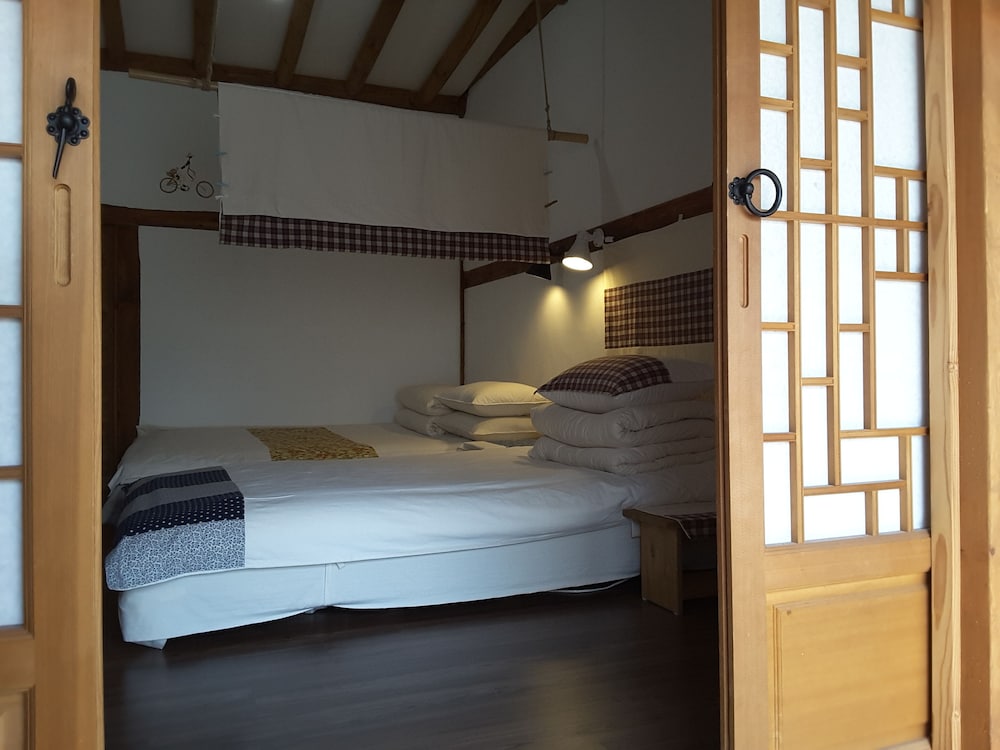 Yettle Hanok Stay 12/41