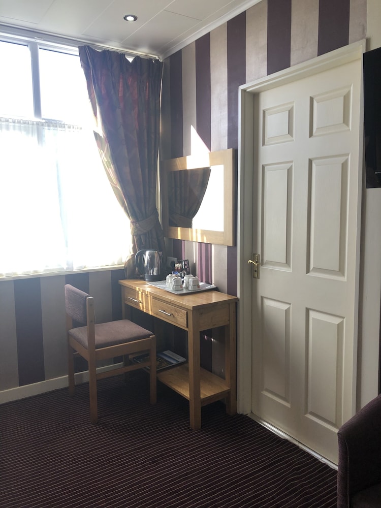 The Dog and Partridge Country Inn 27/50
