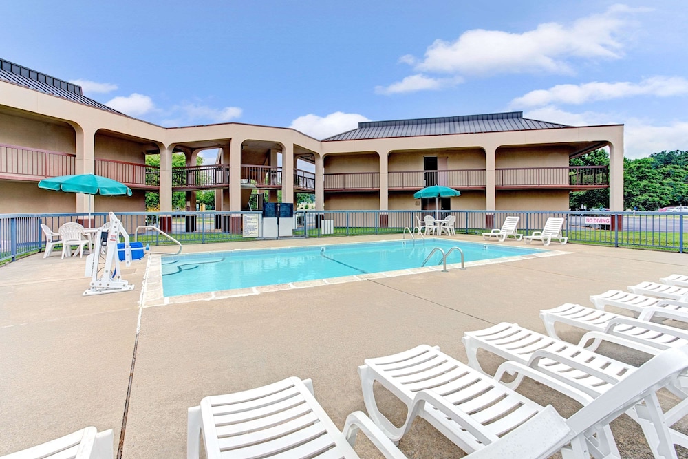 Days Inn By Wyndham Wilson 7/41