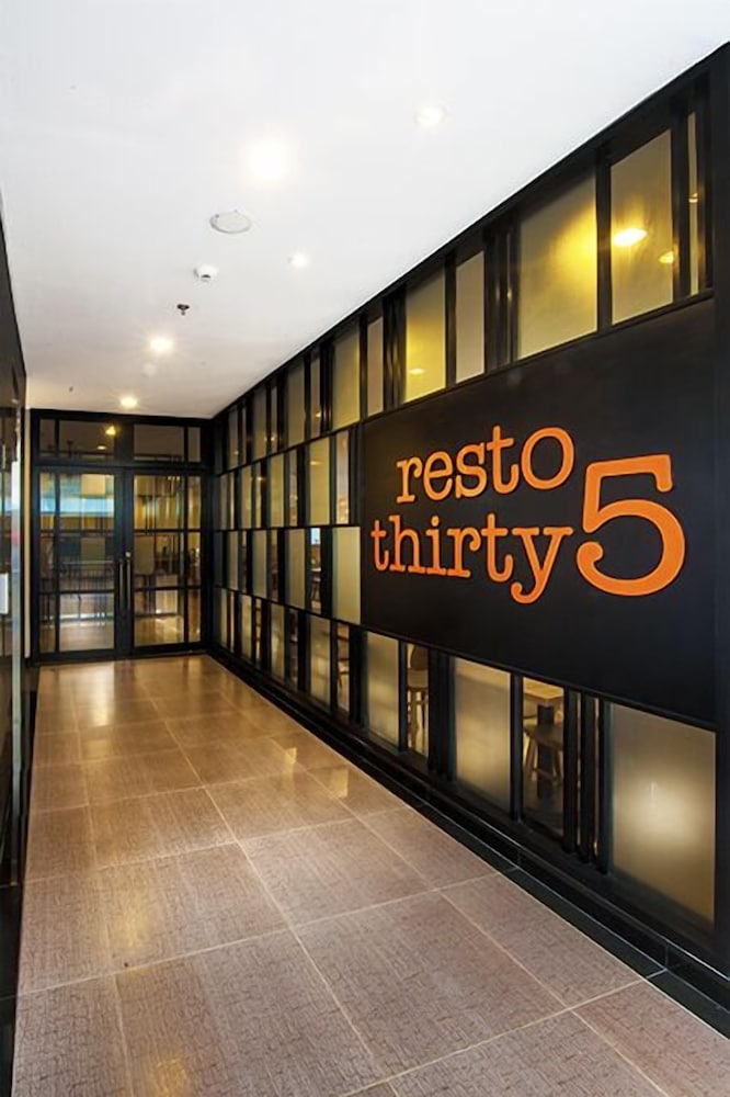 Permata Hotel 45/45