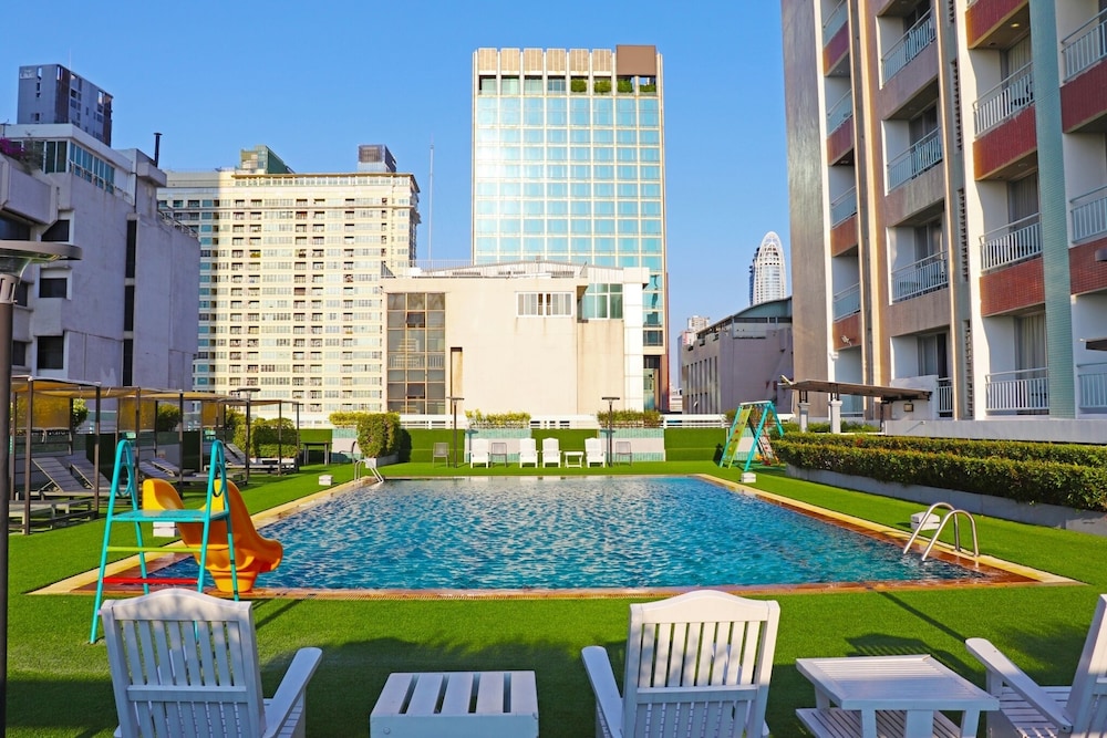Evergreen Place Siam by UHG 67/72