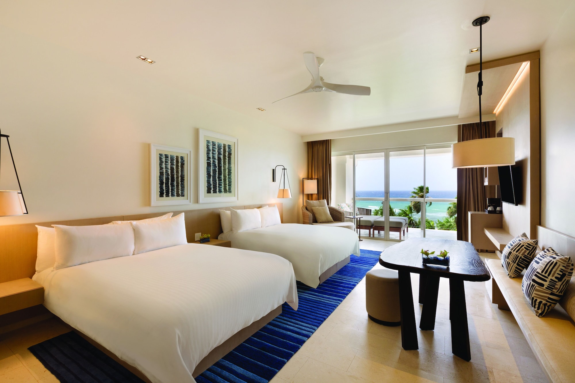 JUNIOR SUITE, 2 QUEEN BEDS