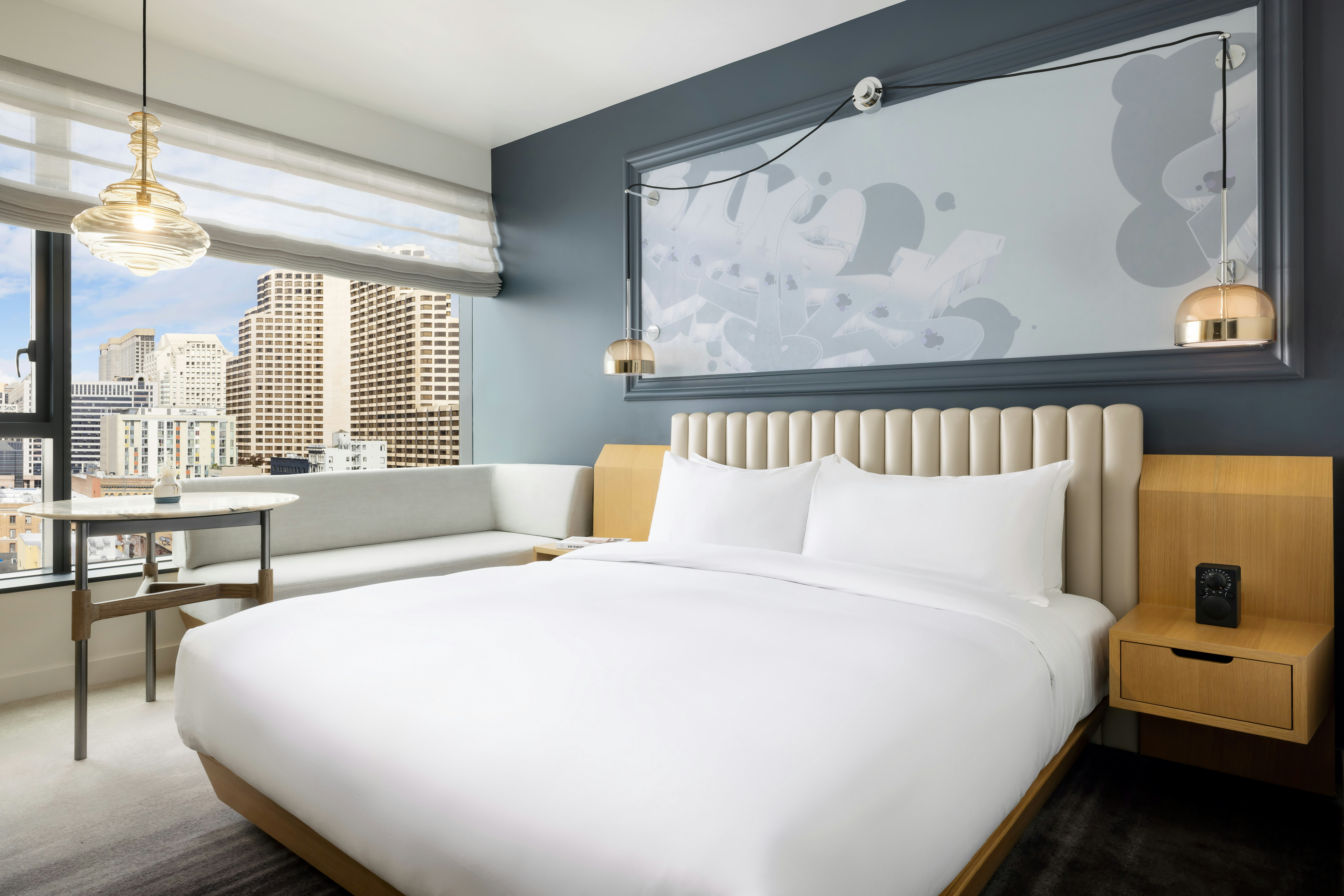 Skyline, King Bed