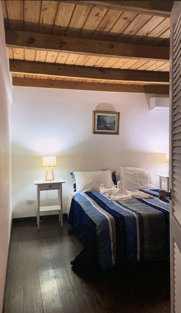 MANAYA BED & BREAKFAST 27/74