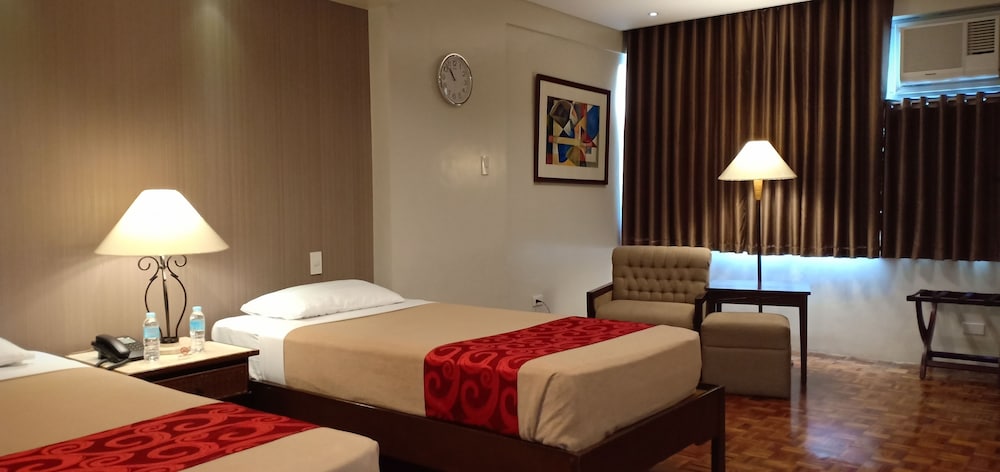 Tropicana Suites 13/74