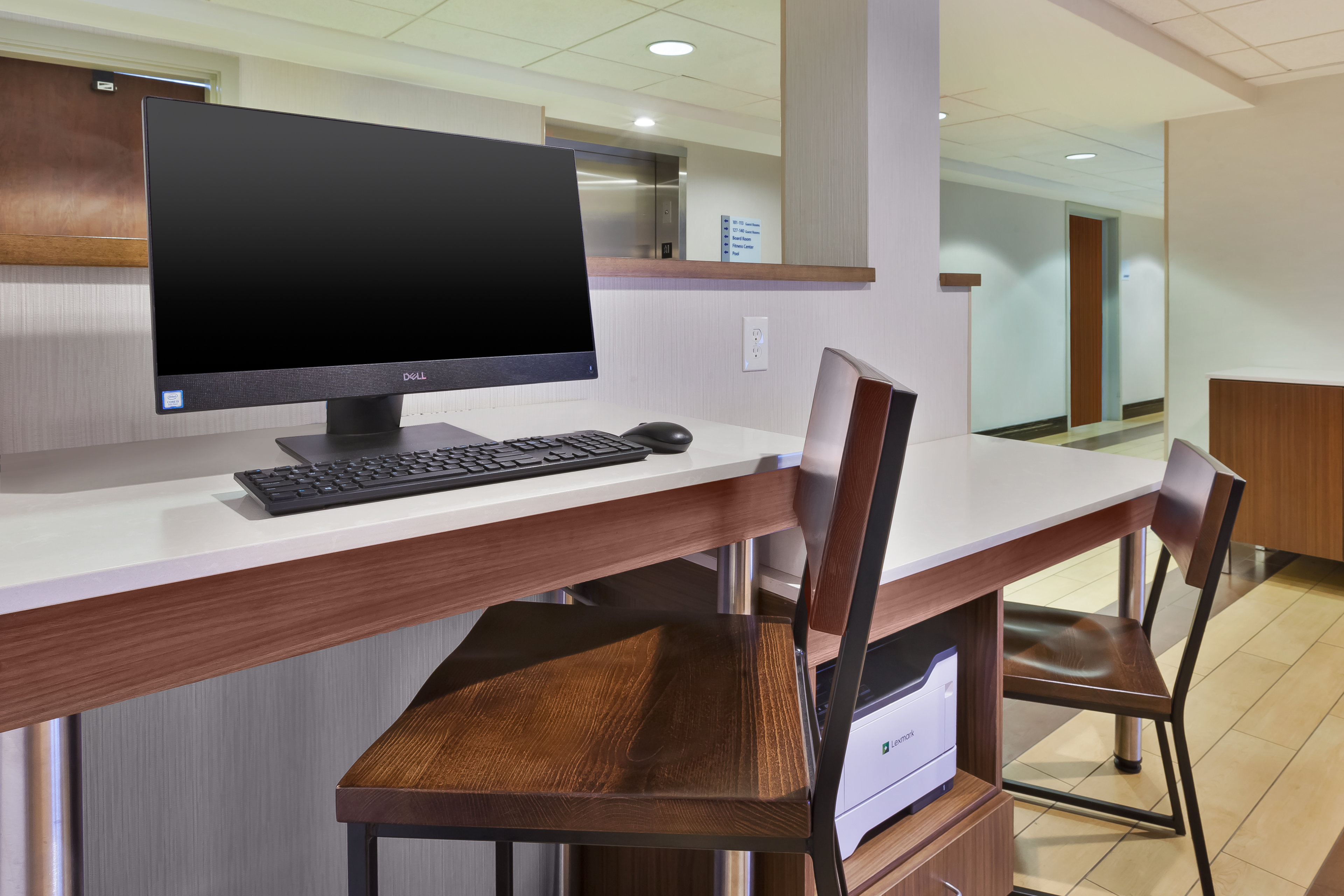 HOLIDAY INN EXPRESS WALDORF 58/64