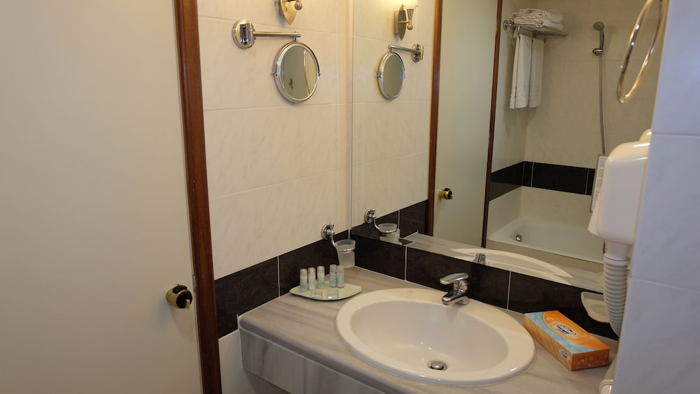Kipriotis Maris Suites 16/64