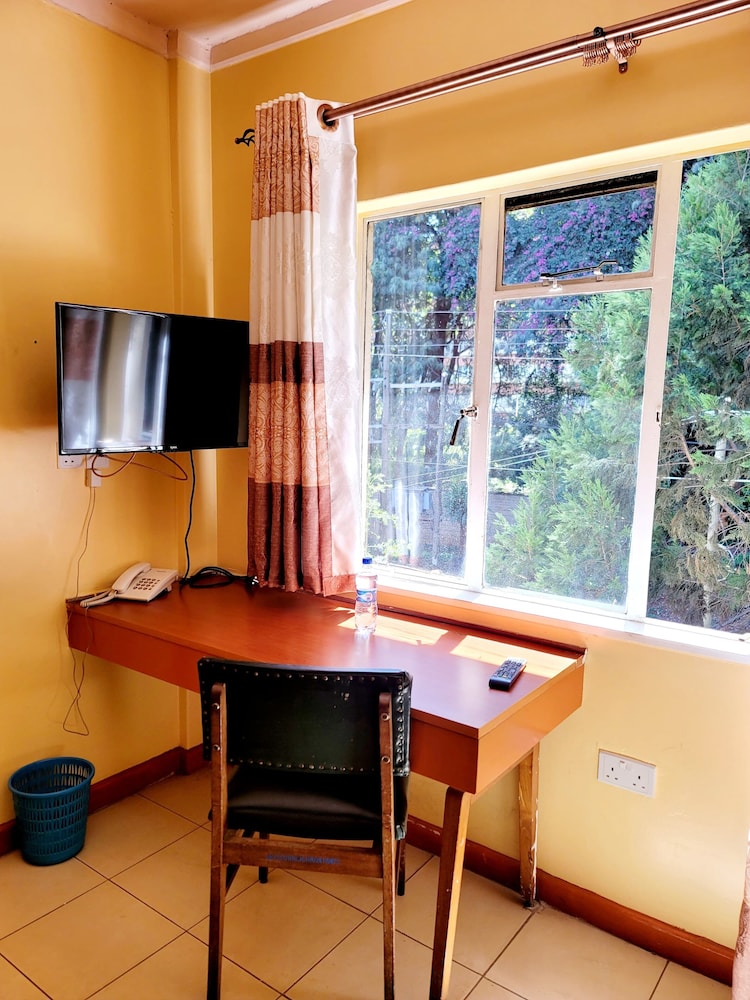 United Kenya Club 42/50
