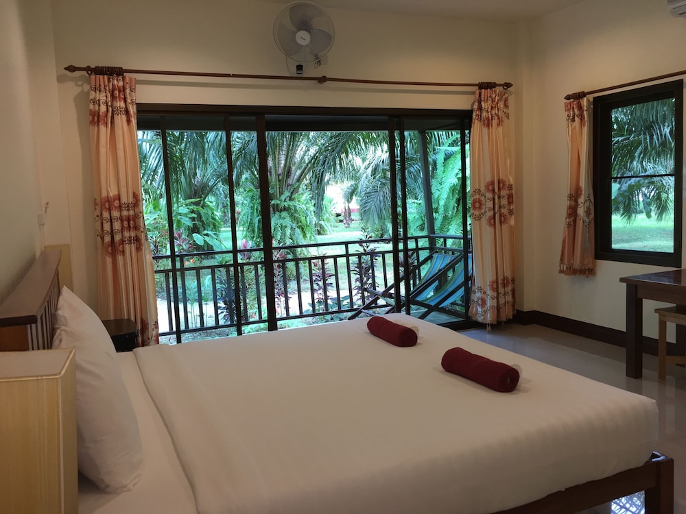 Khao Sok Palm Garden Resort 7/18