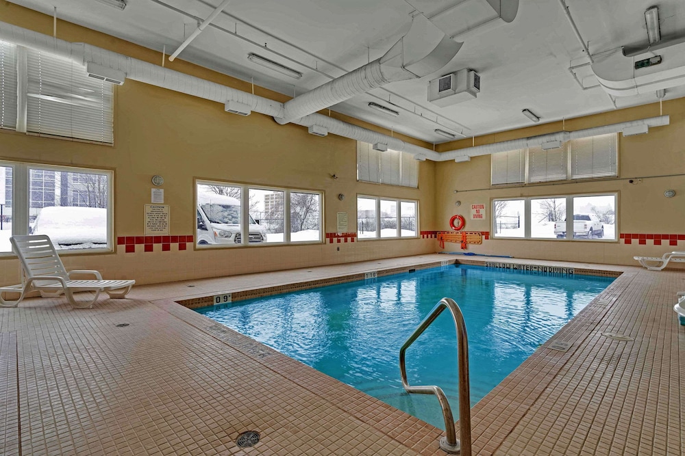 Quality Inn & Suites Grimsby 3/38