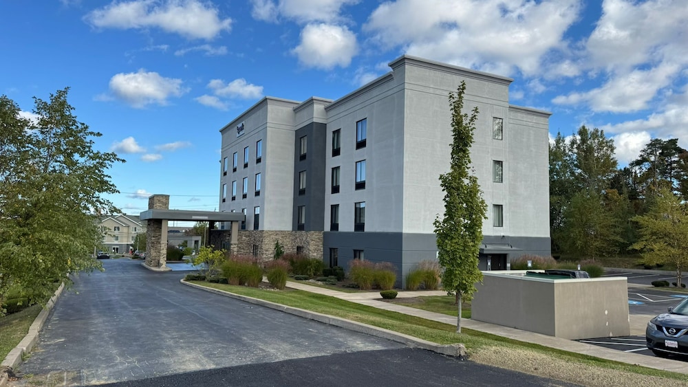 Spark by Hilton Erie 23/29