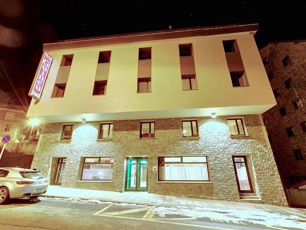 Hotel Guineu 4/54