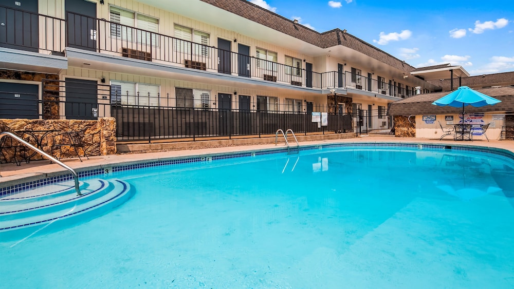 Surestay Plus Hotel By Best Western Susanville 8/45