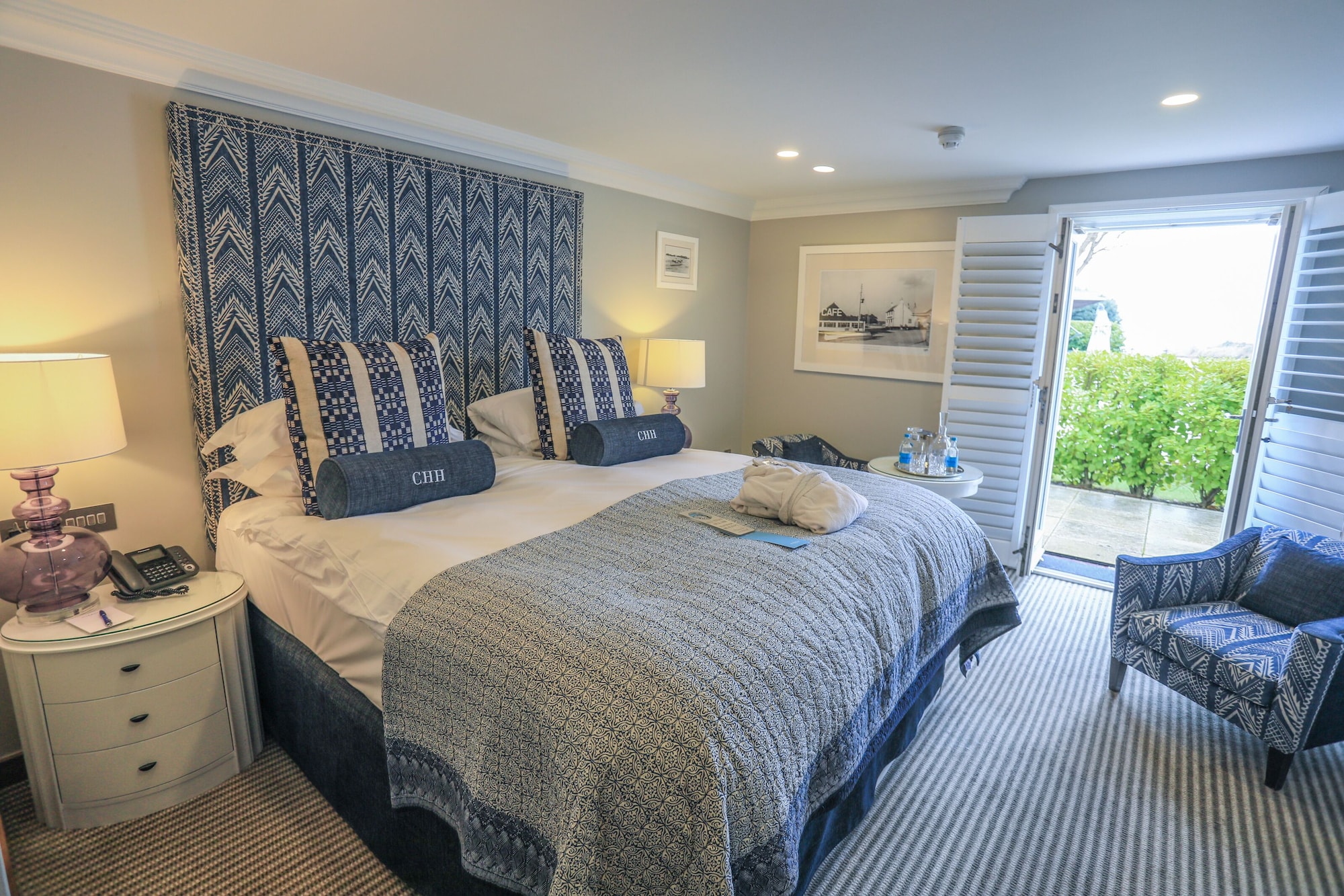 Inland, King Bed, Terrace, The Christchurch Harbour 2/10