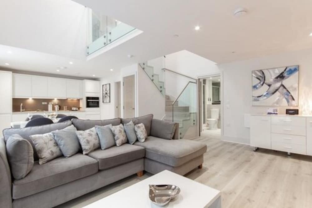 Citystay-Midsummer Mews 13/23