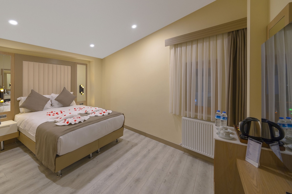 Brako Hotel 9/43