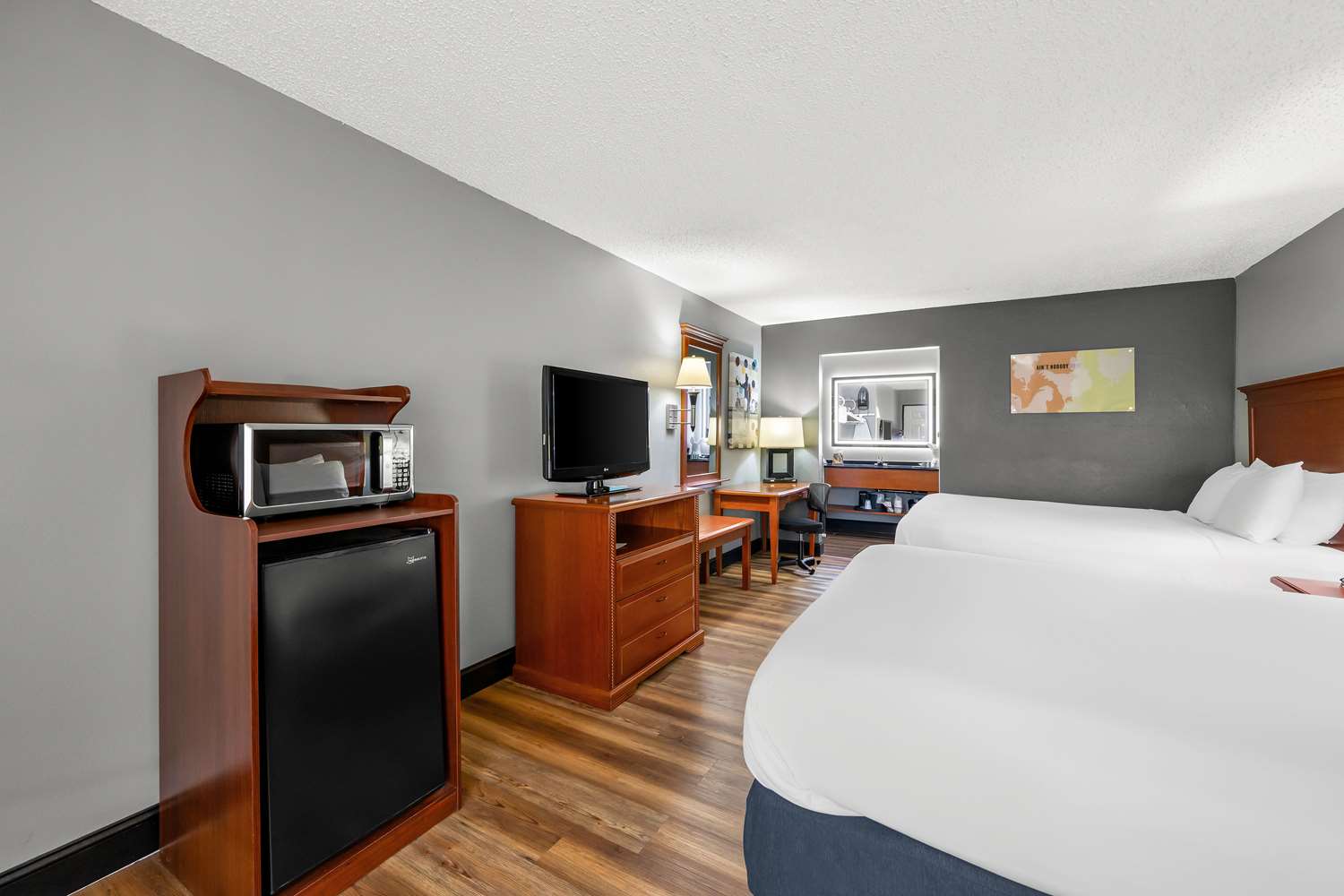Upstairs, 2 Double Beds, Smoking