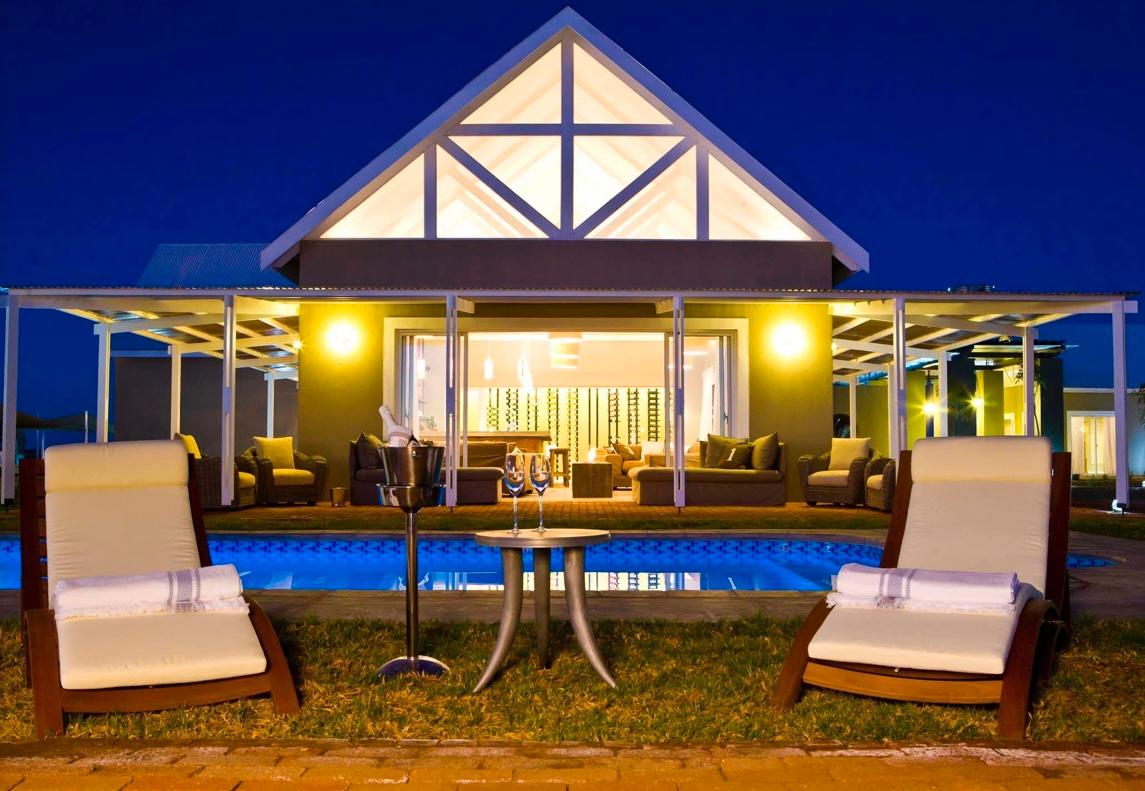 Africa Safari Lodge 33/34