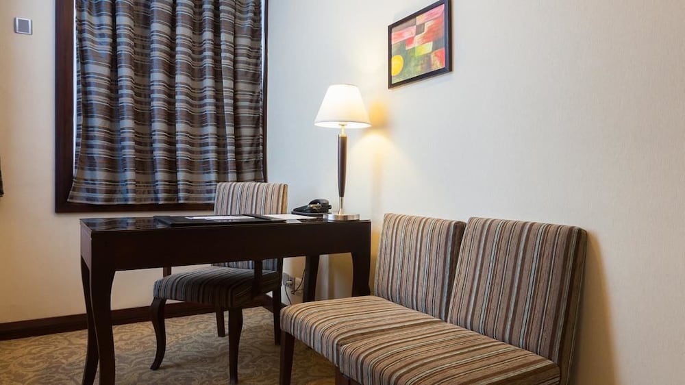 Ayass Hotel 60/74