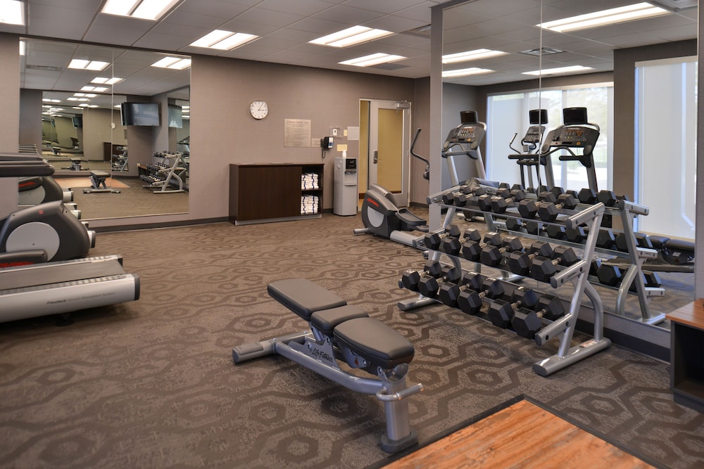 Fairfield Inn Suites Farmington 25/43