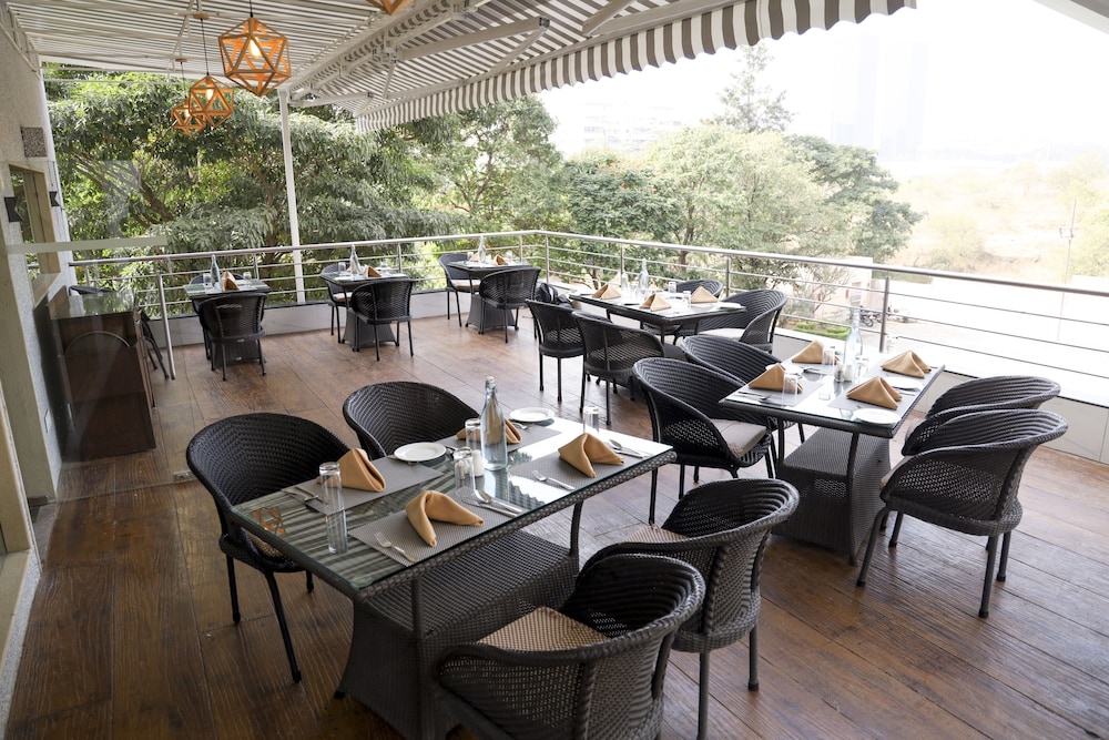 Royal Orchid Golden Suites Pune 38/52