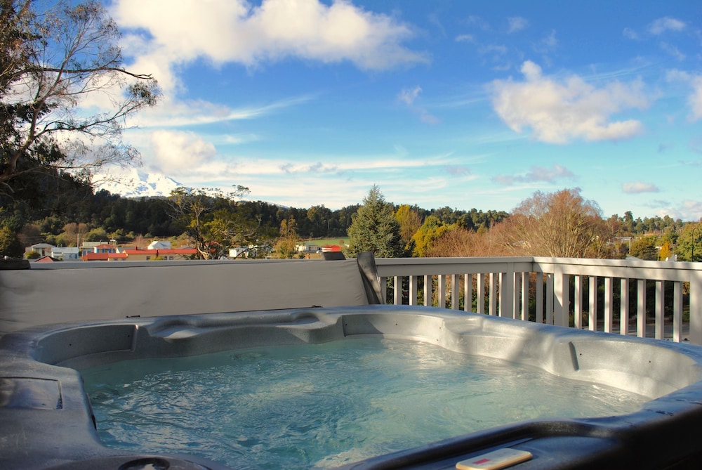Kings Ohakune 51/55