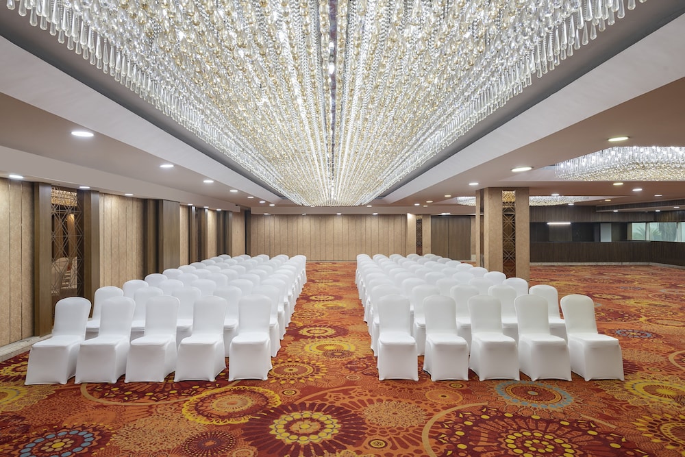 Radisson Blu Hotel Kaushambi Delhi Ncr 56/68