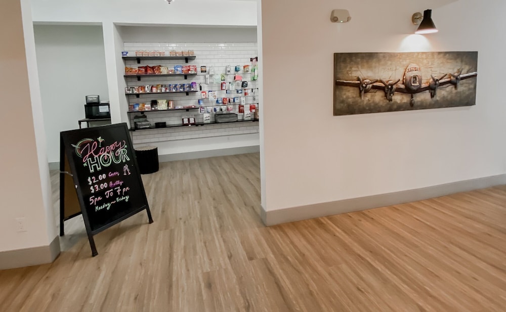 Best Western Plus Peppertree Airport Inn 32/57