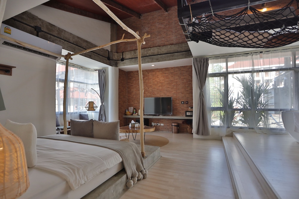 Yolo Bangkok Boutique Hotel 16/50