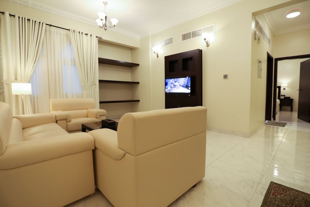 Remas Hotel Suites 25/33