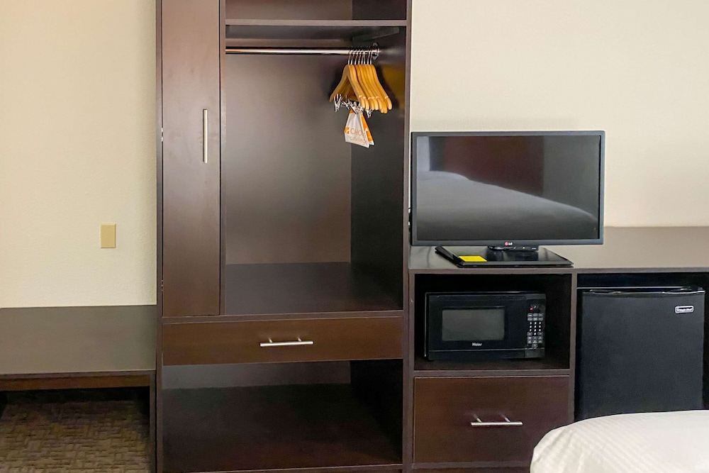 Sleep Inn & Suites Decatur West 35/41