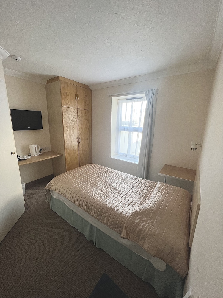 Eastbourne Riviera Hotel 23/64